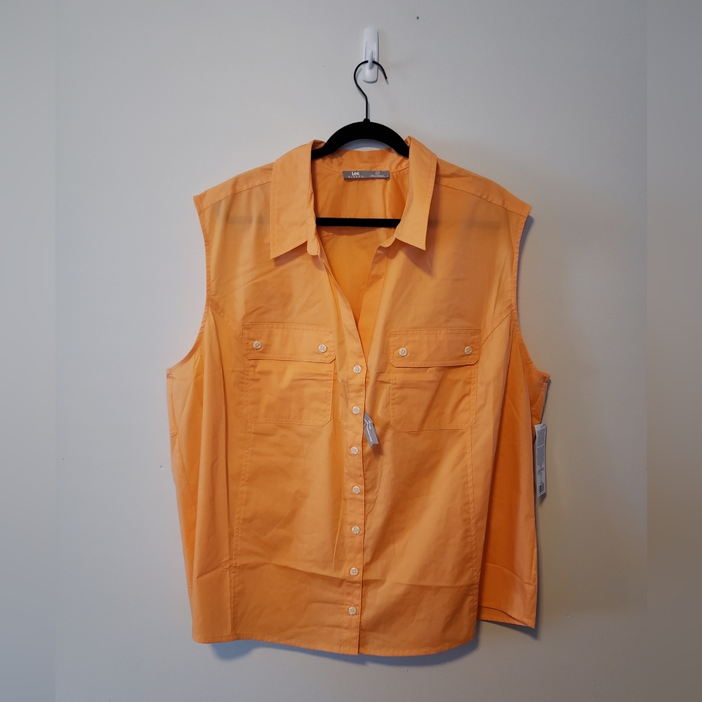 NWT Lee Riders button down top - Picture 2 of 5